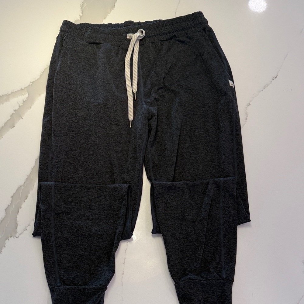 Vuori Performance Joggers